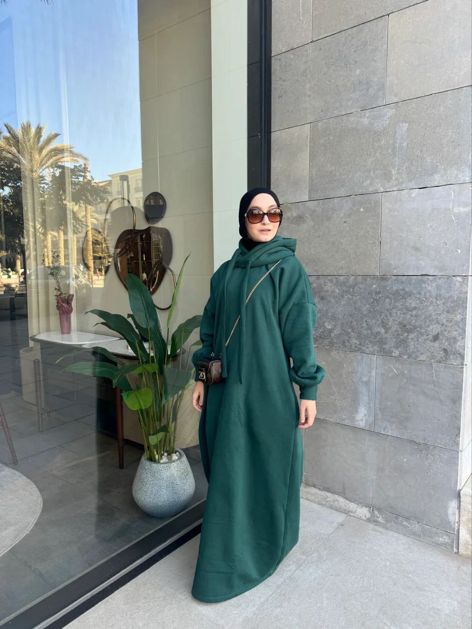 هودي طويلة بأناقة عملية وراحة مثالية